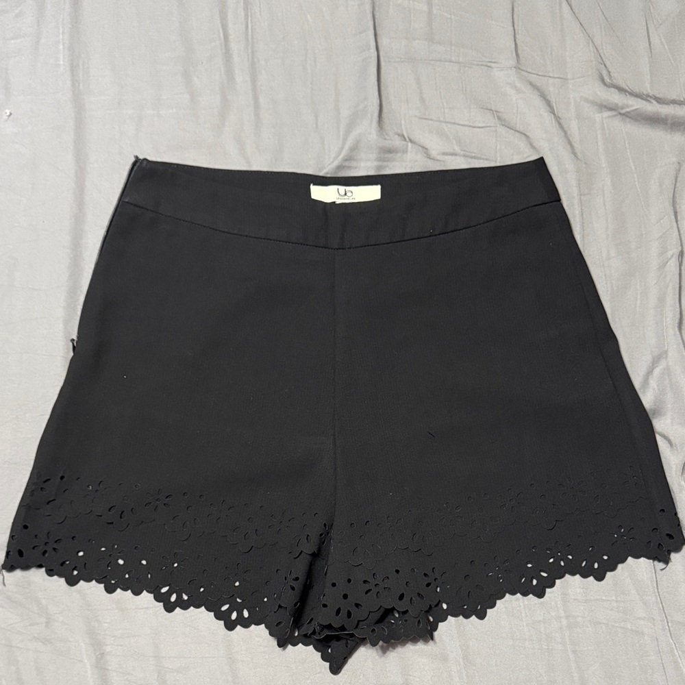 Chic Black High Waist Lace Trim Shorts